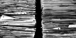 Organizacja i przechowywanie dokumentów: Warto przechowywać dokumenty w firmach zewnętrznych?